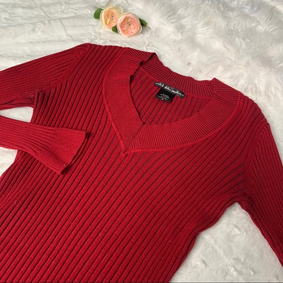 Red Ribbed V-Neck Sweater - Picture 2 of 9
